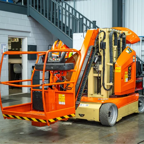 JLG Mast boom lift